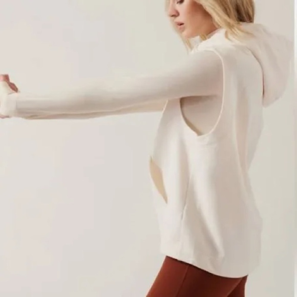 Athleta Women's Off-White Sleeveless Hoodie